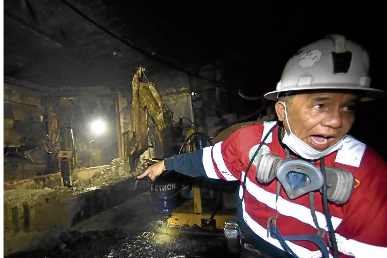 Duterte lifts 9-year ban on new mining deals